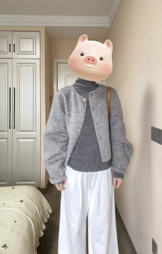 小清新减龄套装女2024年新款轻熟单排扣外套高领毛衣休闲裤三件套