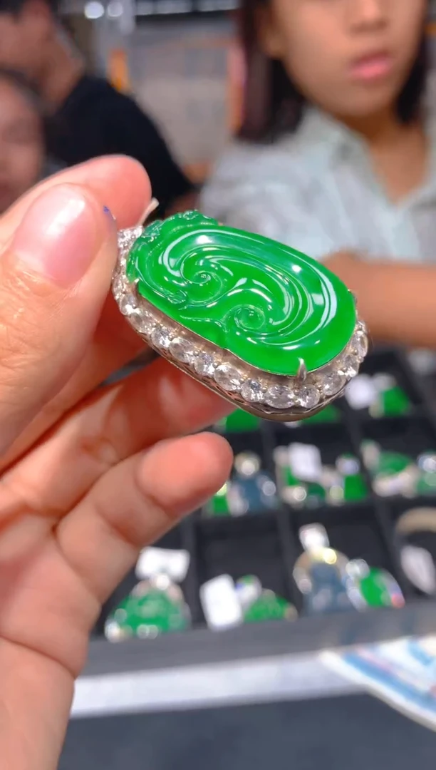【闪购商品】定制翡翠未镶嵌81多样性发货（发其一）