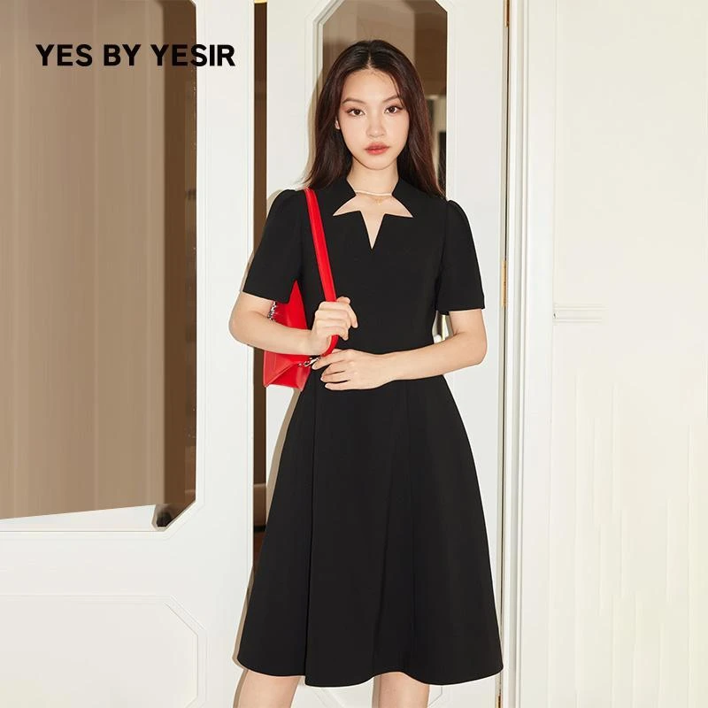 YES BY YESIR叶谦原创新款黑色星领收腰散摆连衣裙