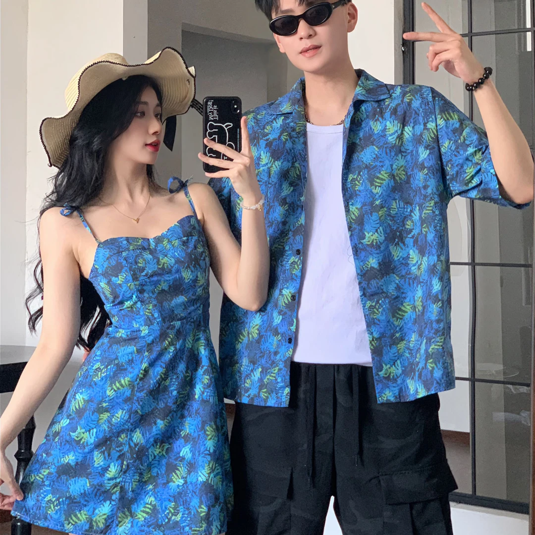 情侣装夏季新款海边度假风收腰显瘦碎花吊带连衣裙法式短袖衫衣潮