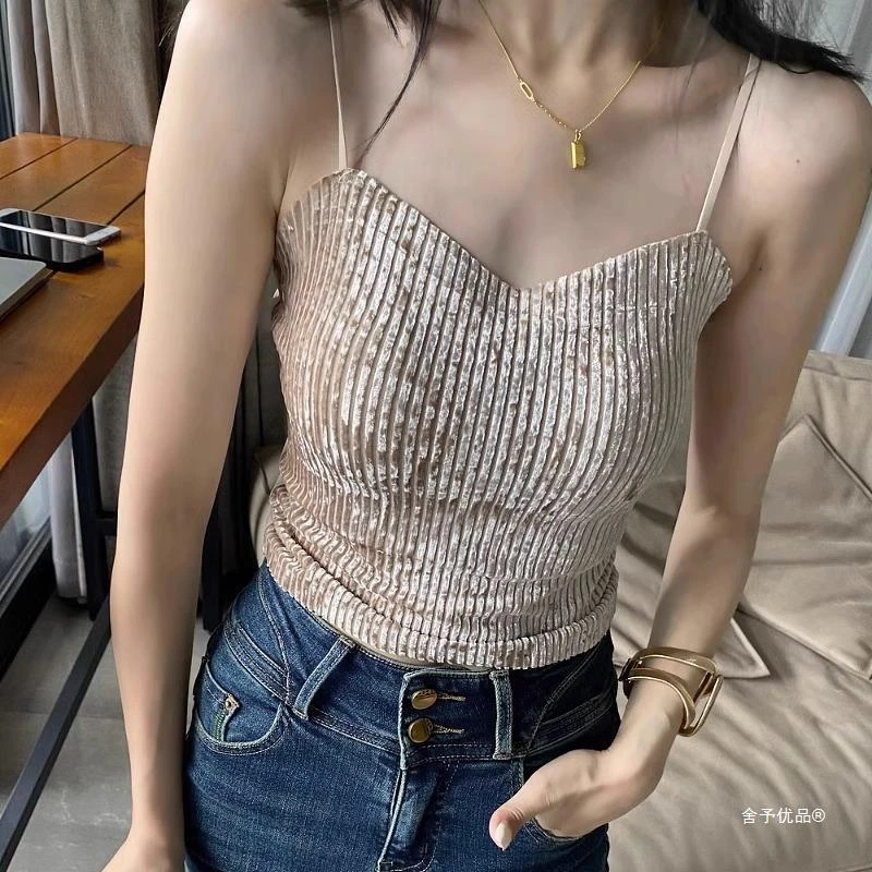 洋气减龄金丝绒小吊带背心女秋冬辣妹性感内搭外穿别致上衣