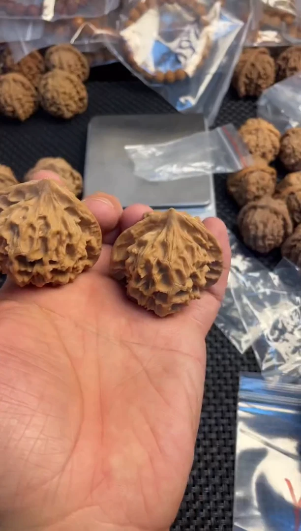 【闪购商品】桃核把件文玩核桃