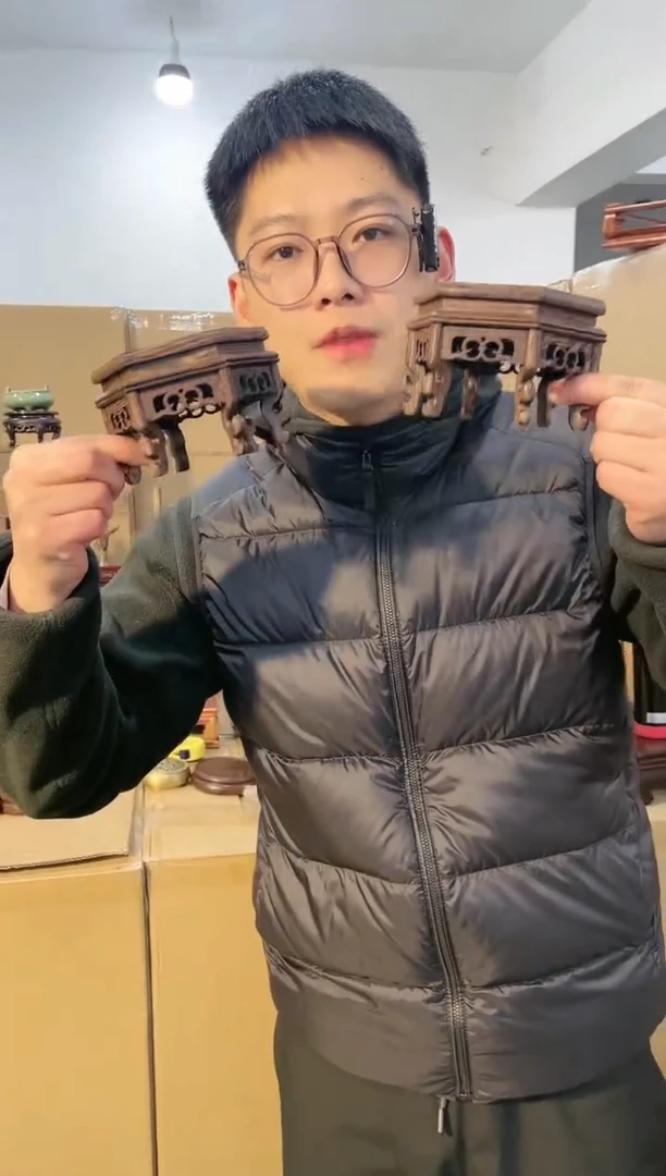 【闪购商品】雕刻木材鸡翅木六角高台中号