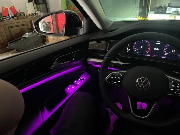 新帕萨特原厂款品牌全车多色氛围灯包安装