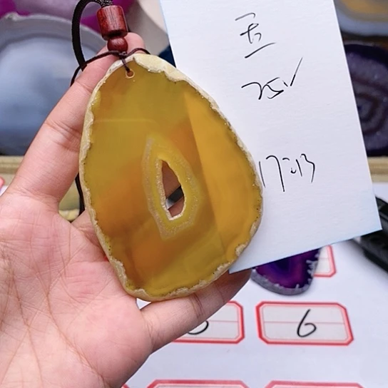 玛瑙/玉髓颈饰未镶嵌玉