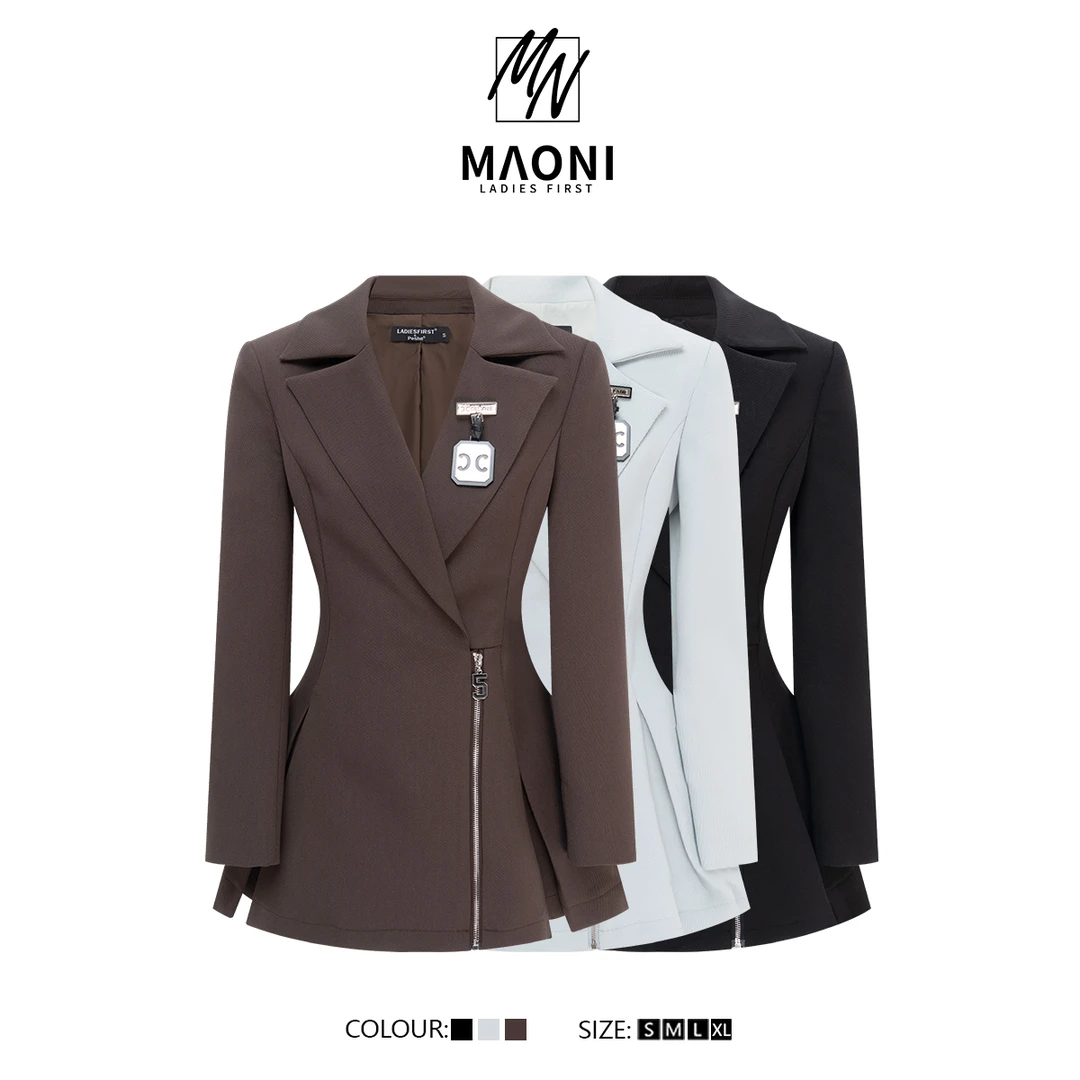 清-毛妮Peshe【甜酷赫本】2024秋设计感穿搭西装外套裙配胸针D9811