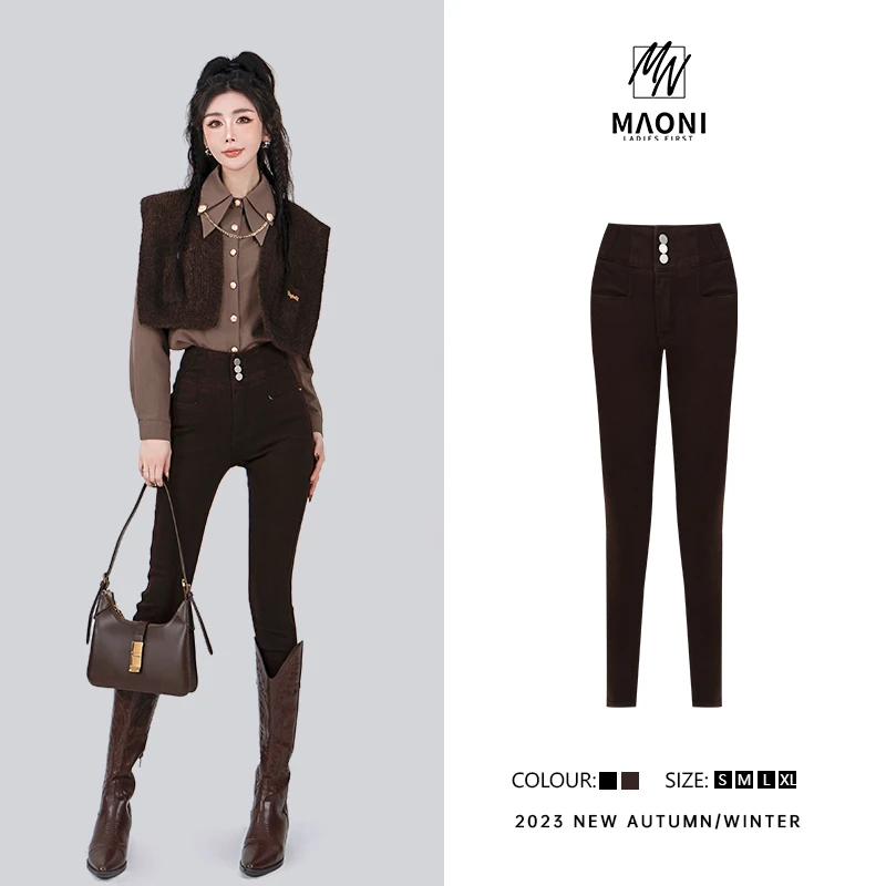 毛妮Peshe【英伦骑士】热力感穿搭 简约风修身显瘦小脚牛仔裤 D8676