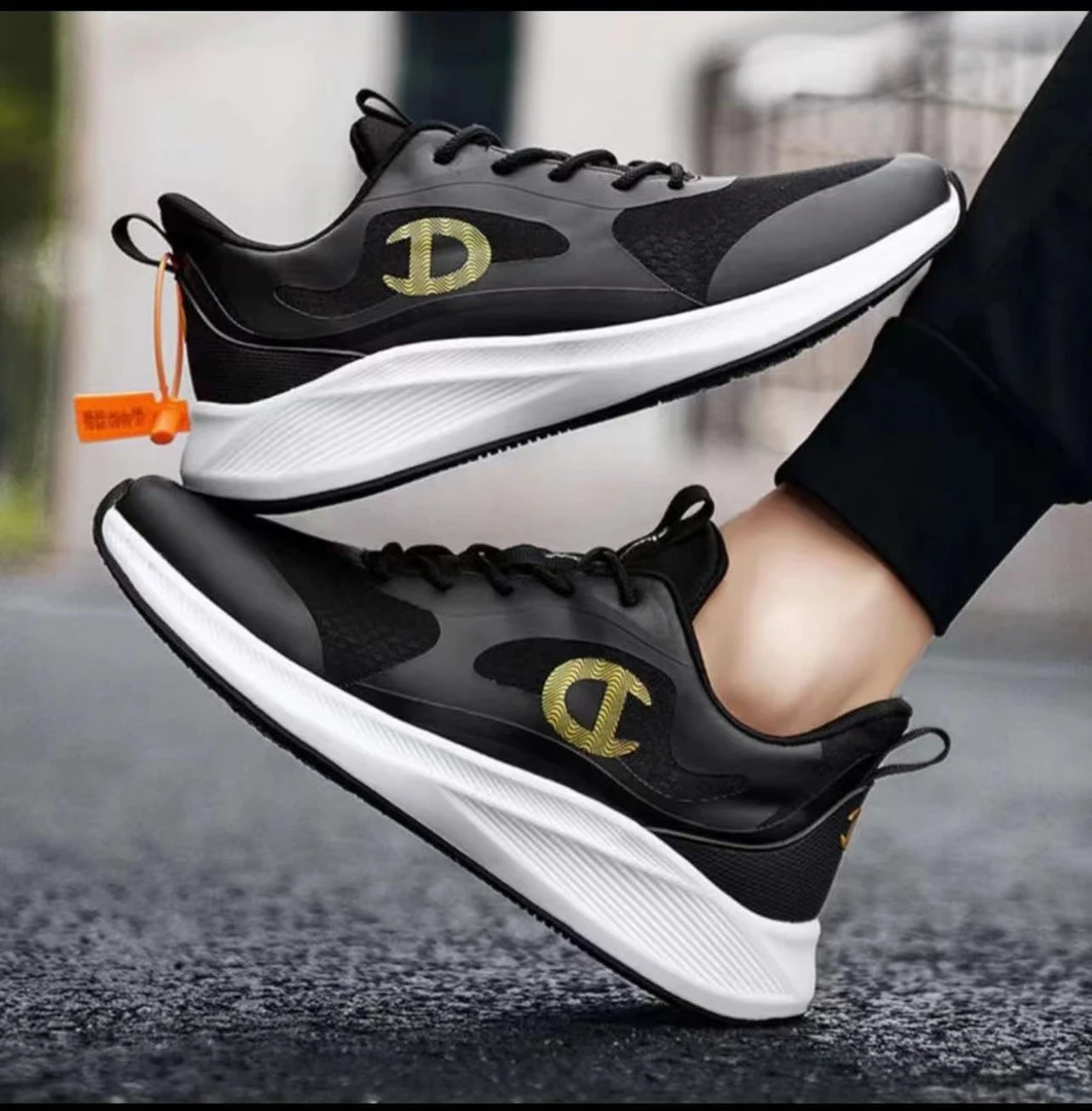 高端轻奢定制情侣款运动休闲百搭透气跑步鞋369