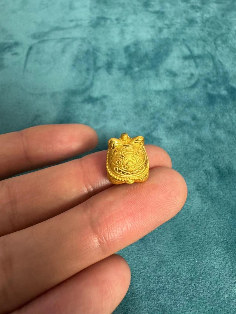 999足金小老虎吊坠