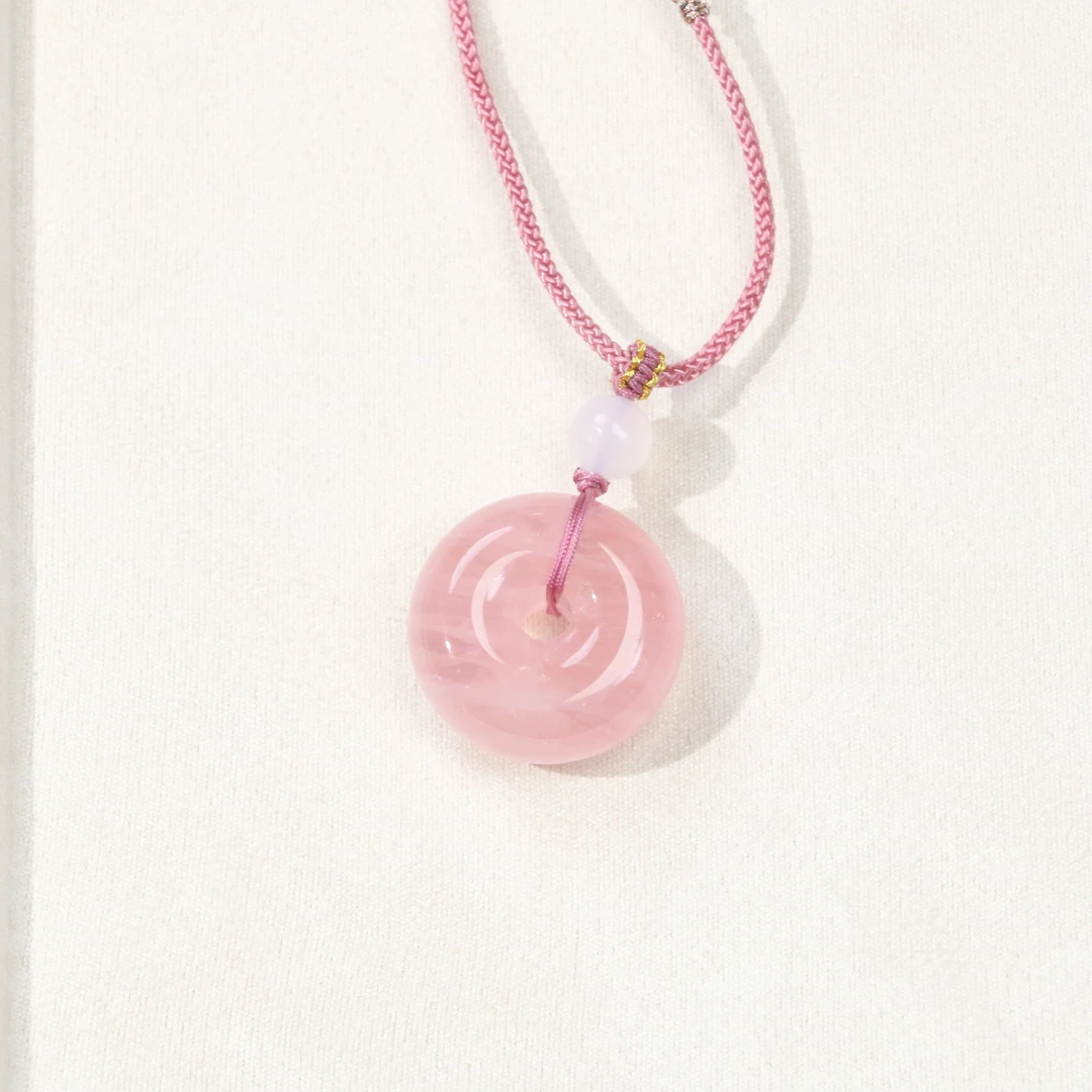 春日珠宝粉水晶平安扣挂坠项链编绳款女款时尚少女冰透樱花粉手工