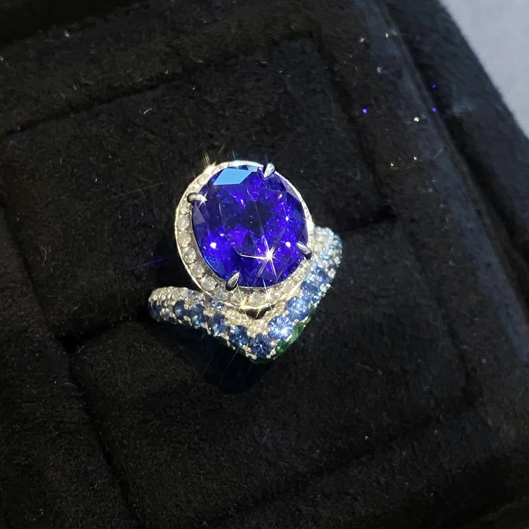 18k金天然坦桑石戒指