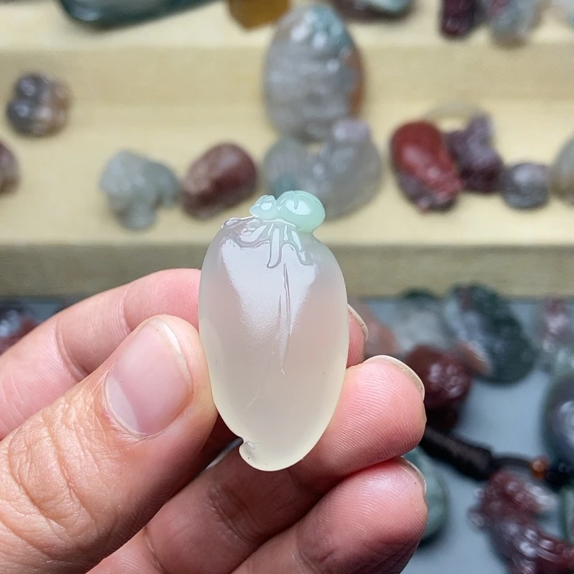 【闪购商品】玛瑙/玉髓颈饰未镶嵌稻**人