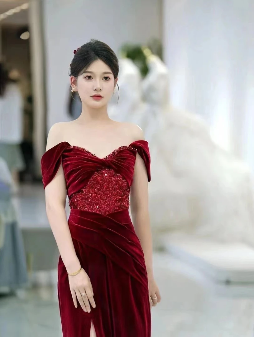 金馨婚纱高端鱼尾敬酒服新娘酒红色