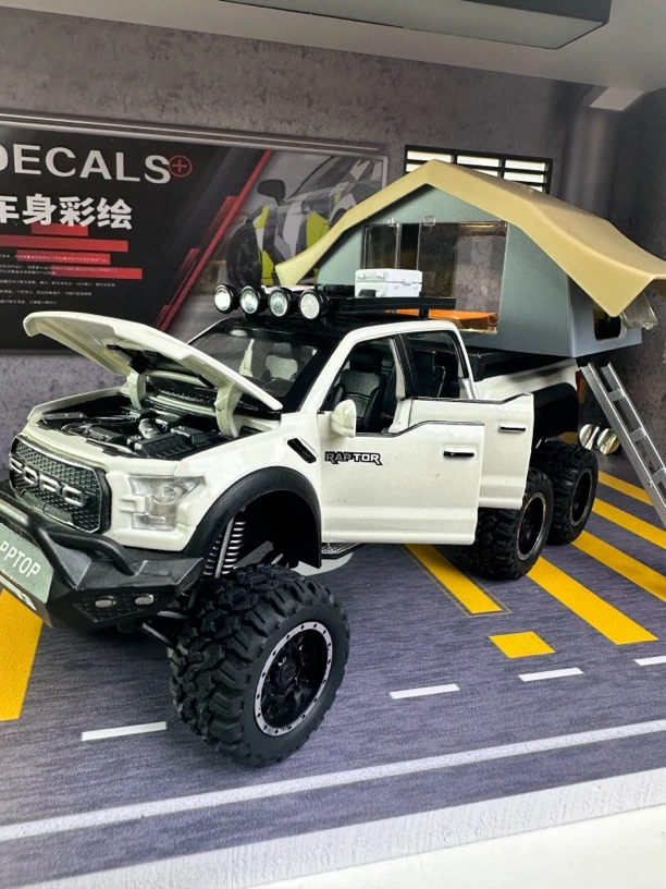 1:24 猛禽房车合金模型收藏送礼高端礼品