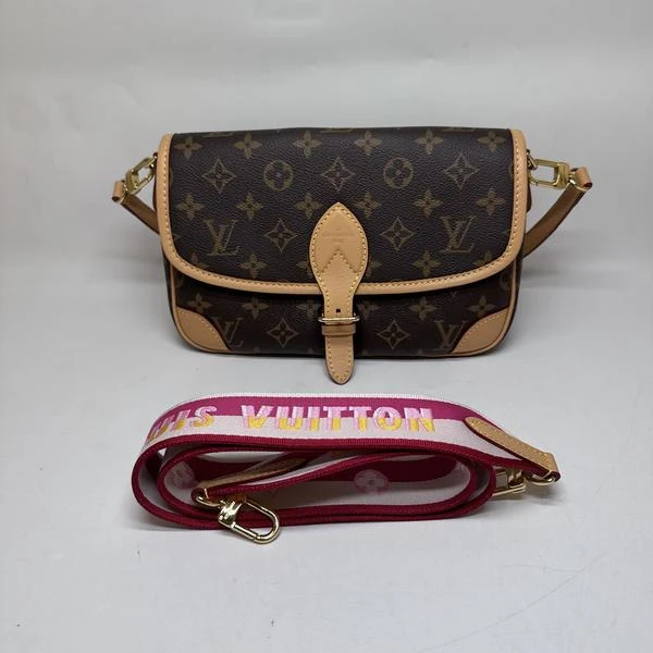 95新 LouisVuitton/路易威登 范大范LV粉肩带老花法棍/2119 3743