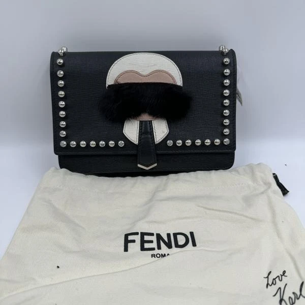 90新 FENDI/芬迪 范大范fendi 老佛爷链条斜挎包/7126 8082