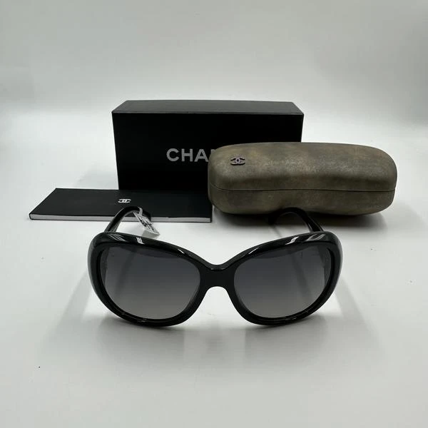 95新 Chanel/香奈儿 范大范Chanel山茶花墨镜黑色/6650 5318