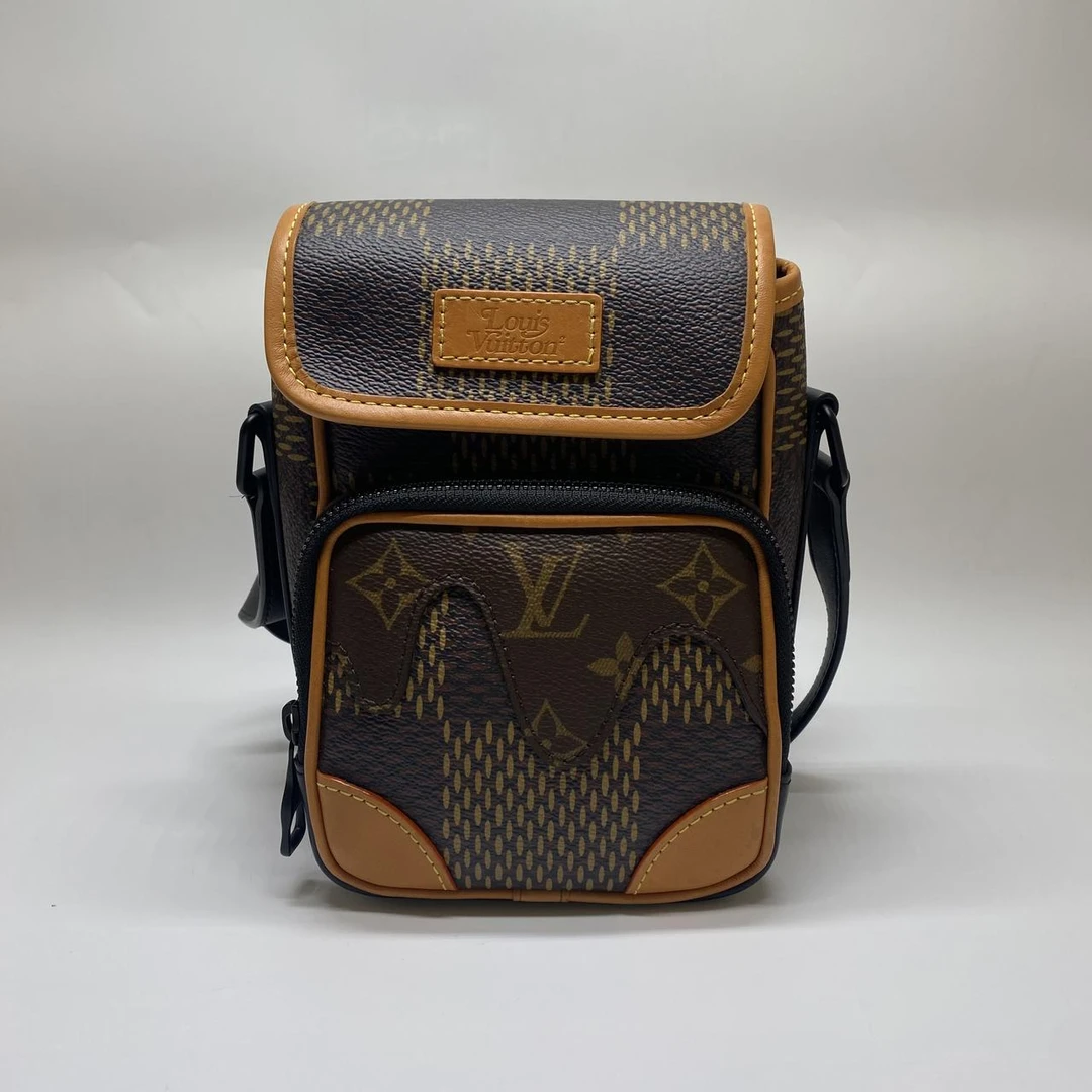 95新 LouisVuitton/路易威登 范大范/联名相机包/2746 7010