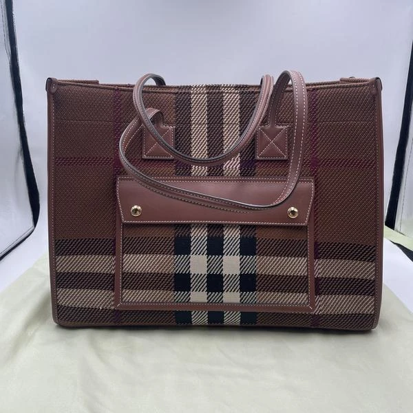 95新 BURBERRY/博柏利 范大范博柏利Freya格纹托特包/8641 3155