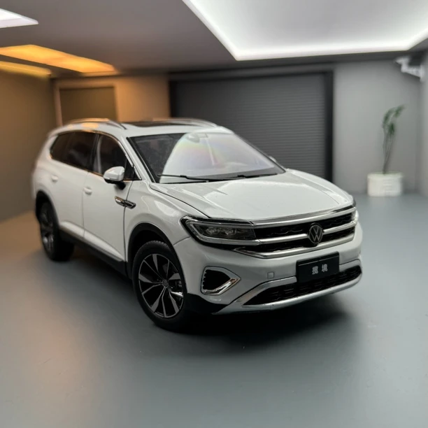 揽镜仿真合金汽车模型