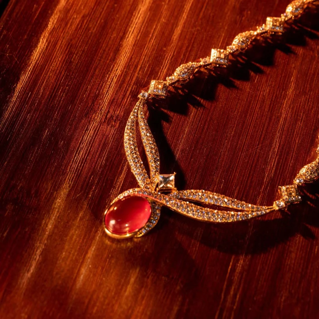 铜合金琉璃项链 《粉色玫瑰》中古粉红金色手烧琉璃项链锁骨链饰品