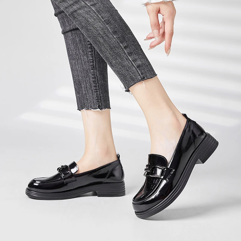 秋季新款休闲百搭软底软面粗跟圆头新款软皮浅口新款乐福鞋女款