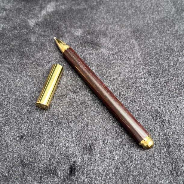 印度小叶紫檀总裁签字笔天然原木木艺