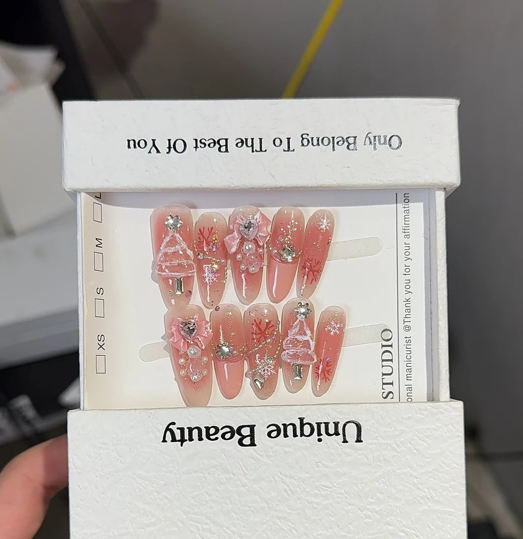 圣诞DIY美甲立体雕花圣诞树粉色重工穿戴甲两个甲型可拆卸