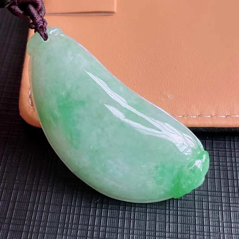 天然A货翡翠豆种飘阳绿福瓜颈饰精雕缅甸老坑福气满满玉福瓜吊坠