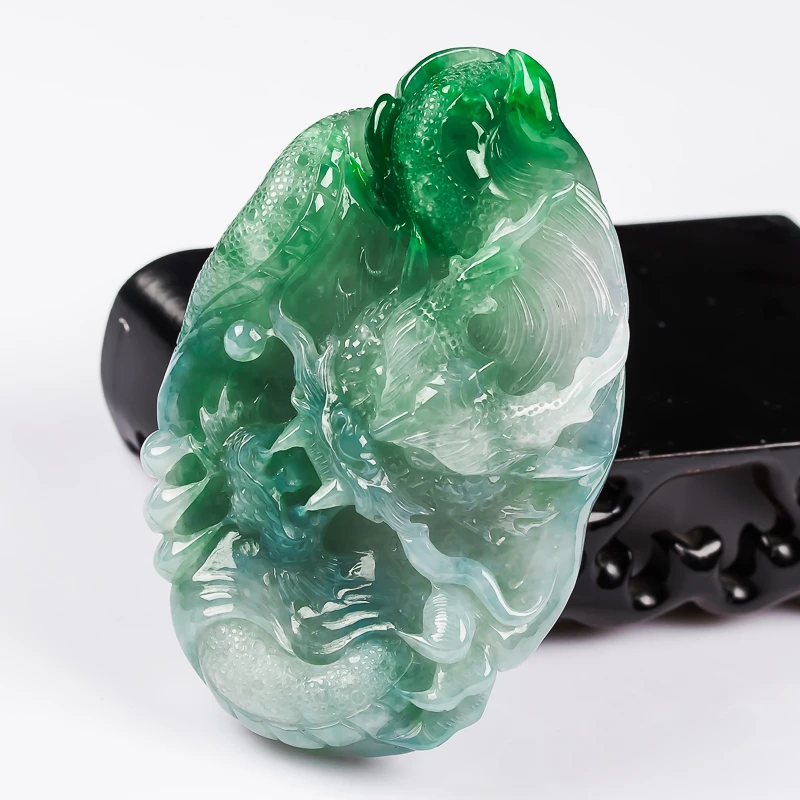 天然A货翡翠十二生肖玉龙吊坠缅甸老坑春带彩龙牌挂件颈饰男女款