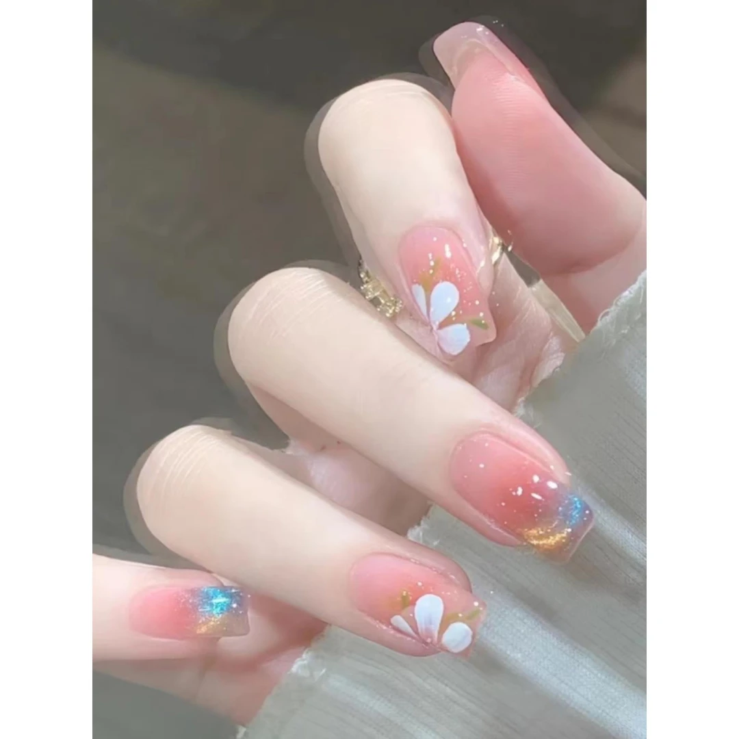 春日限定山茶花猫眼 手工美甲 显白腮红 清新手绘穿戴甲