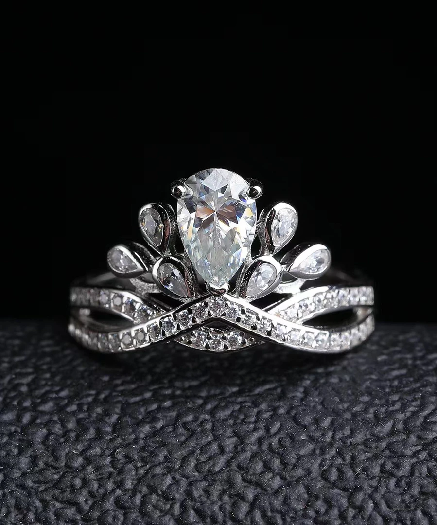 925银莫桑石银制品 莫桑戒【Baby同款水滴】1-2克拉D色莫桑石女款