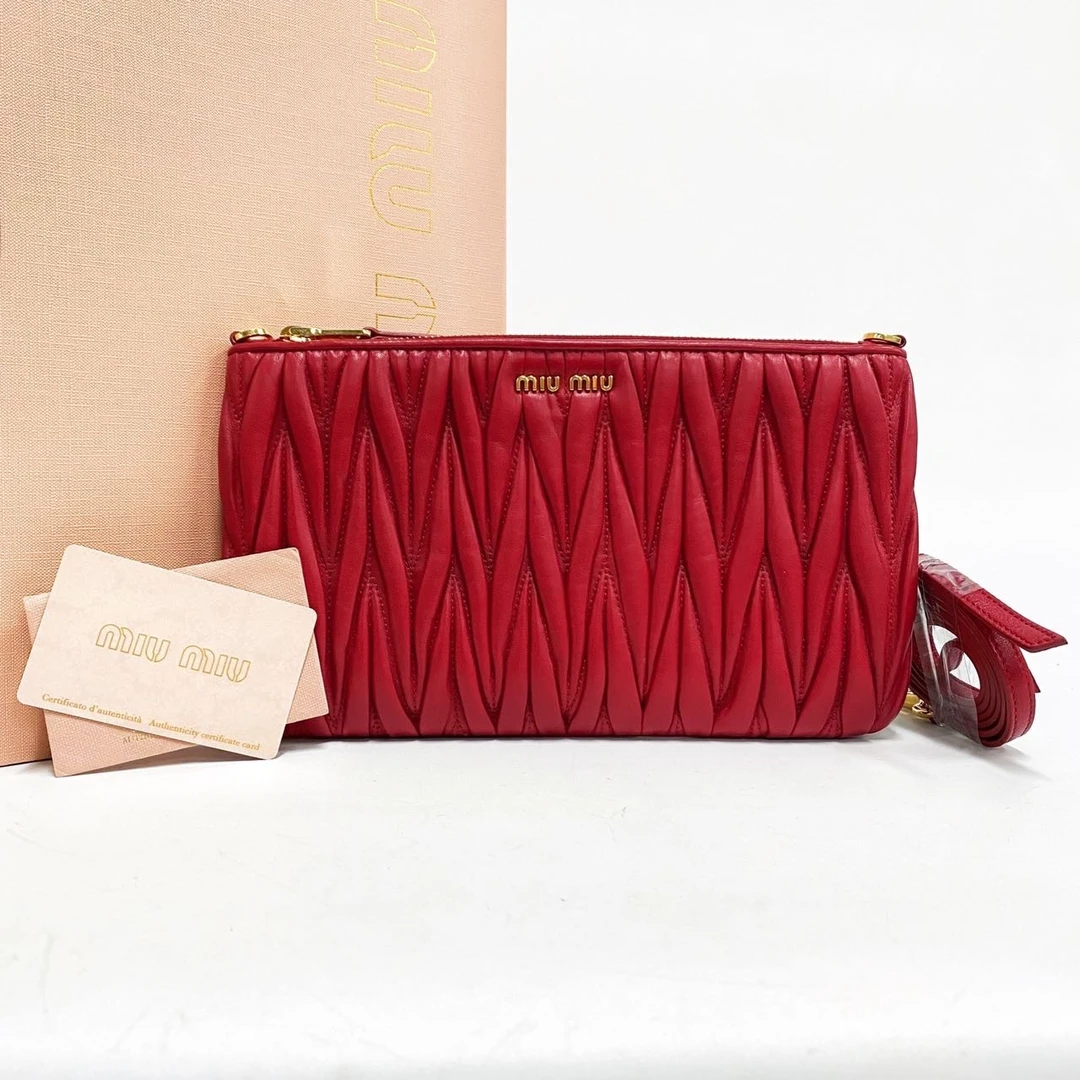 99新 MIU MIU/缪缪 红金褶皱斜挎包