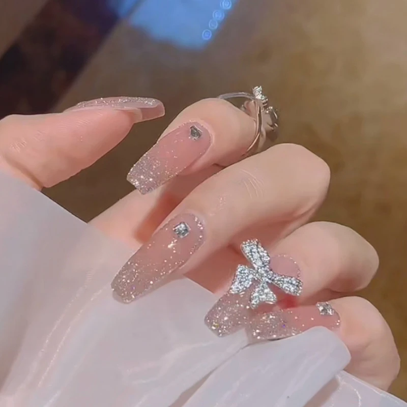 仙女长款显白闪粉碎钻蝴蝶结穿戴甲裸色流行可拆卸假指甲美甲贴片