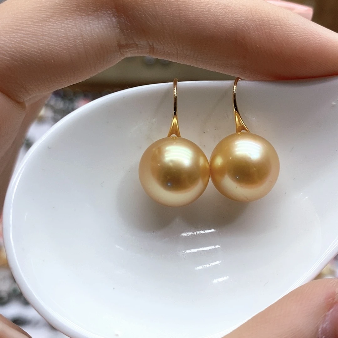 海水珍珠耳饰18K金镶嵌