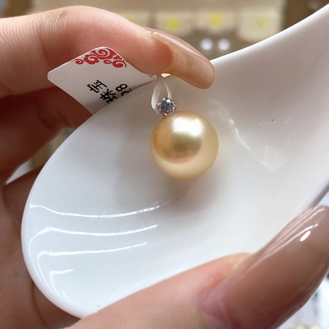 海水珍珠颈饰18K金镶嵌