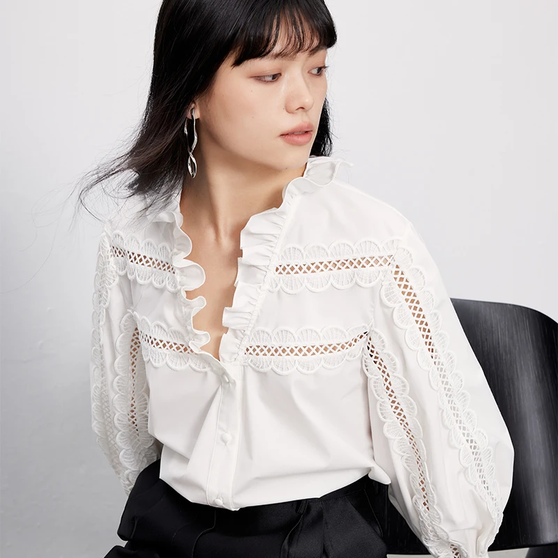 GJHJ2023夏季新款法式V领木耳边镂空绣花衬衫女设计感上衣