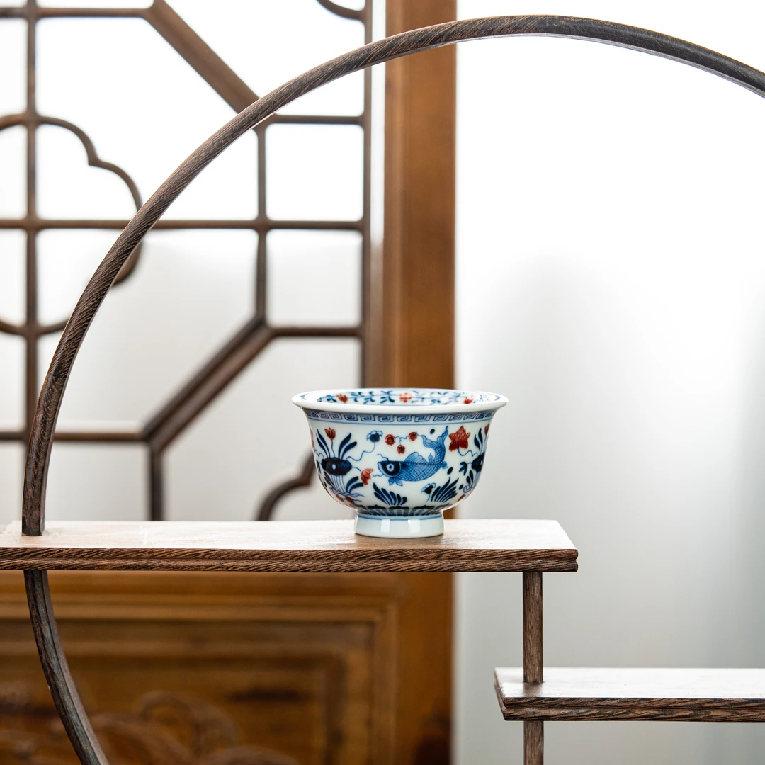 屹朴 青花釉里红仿明鱼藻压手杯 135cc  家用茶周边yipu402