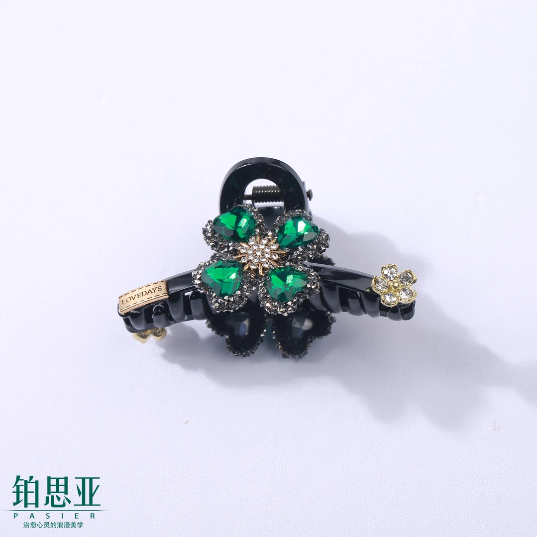 铂思亚四叶 复古优雅浪漫爱心黑色亚克力抓夹FS4654绿