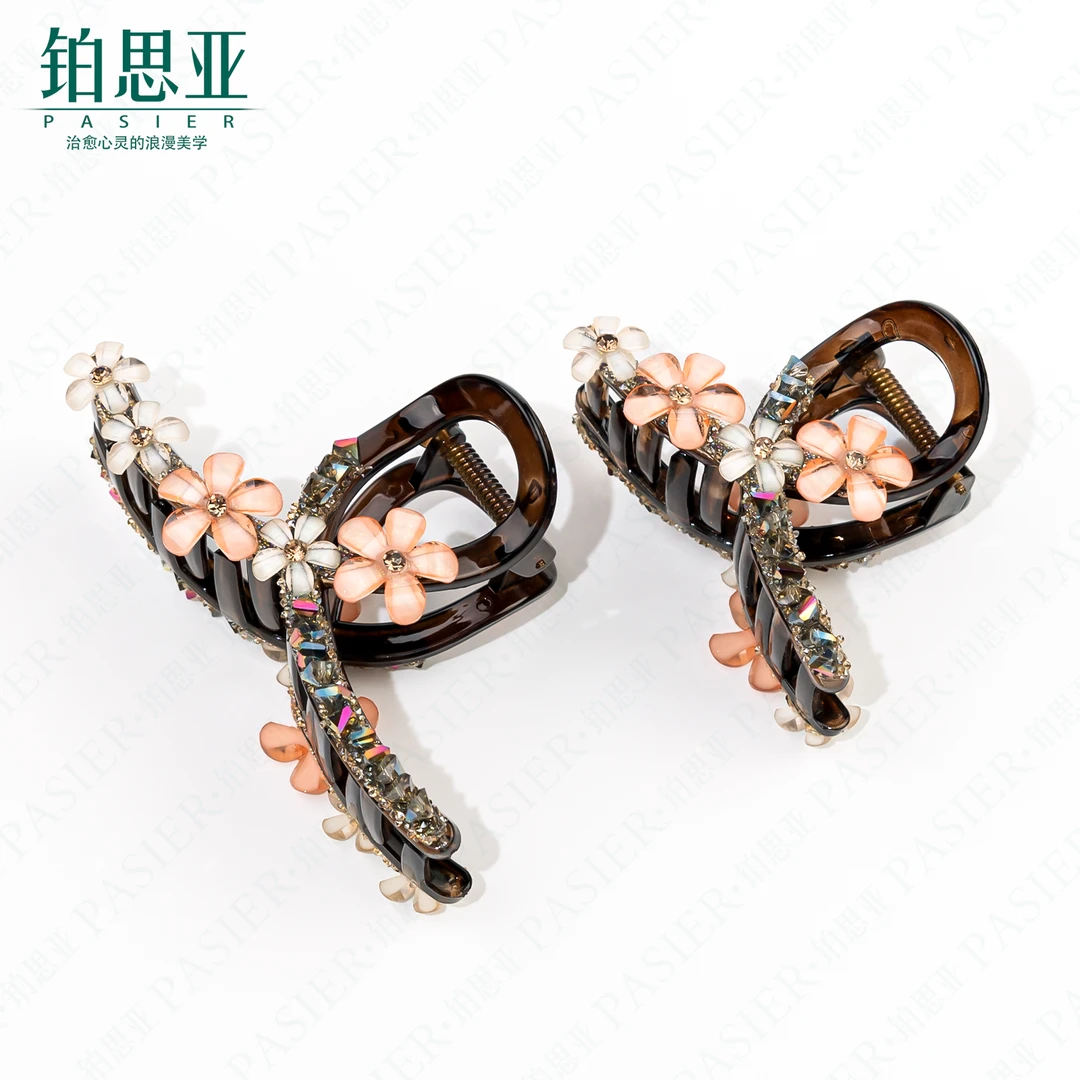 铂思亚 樱兰 花朵绽放优雅感时尚百搭抓夹
