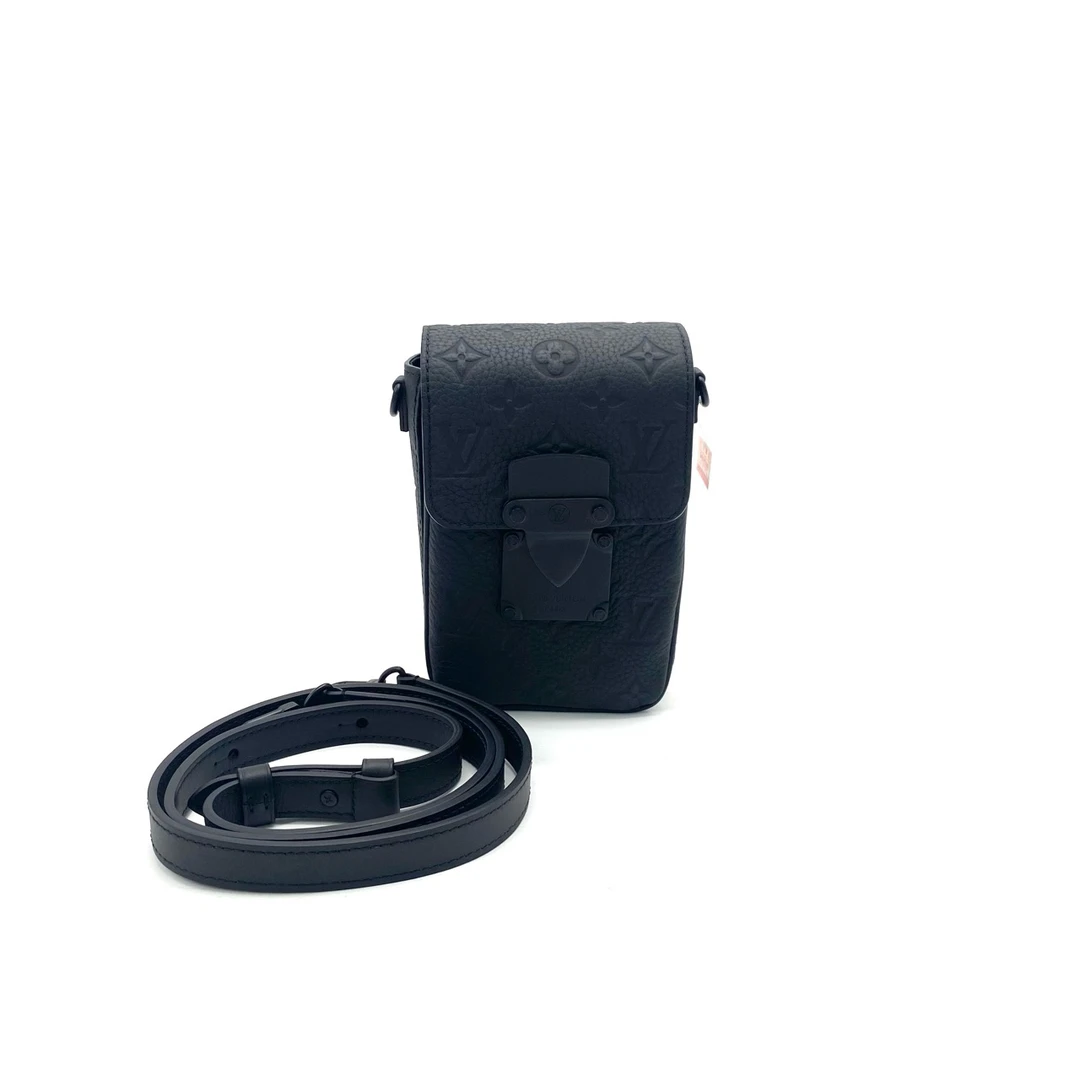 95新 LouisVuitton/路易威登 98新LV黑色全皮压花slock斜挎手机包