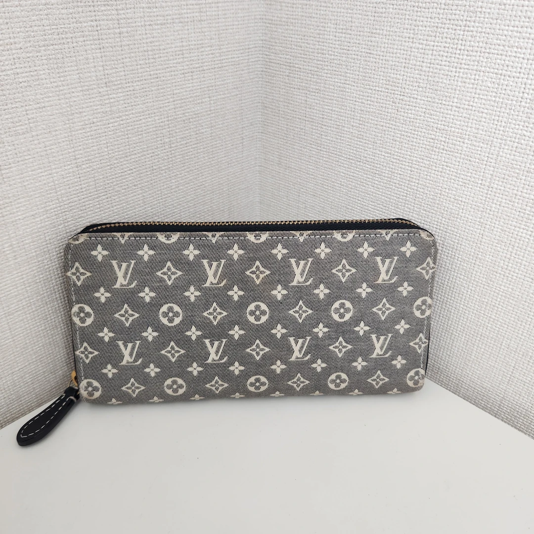 99新 LouisVuitton/路易威登 98新限量丹宁钱包