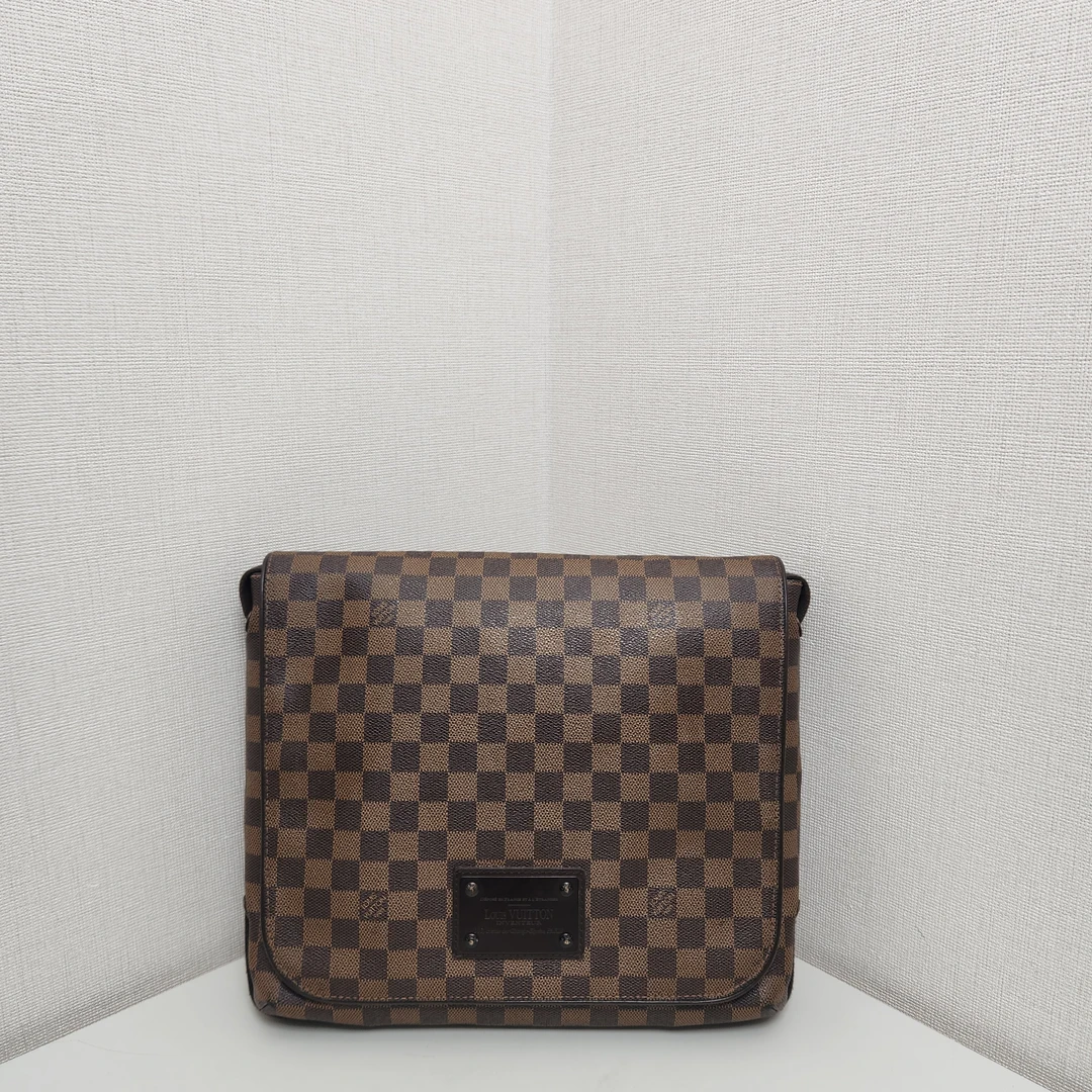 95新 LouisVuitton/路易威登 布鲁克林邮差