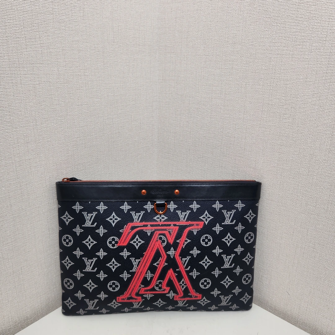 99新 LouisVuitton/路易威登 98新限量信封包