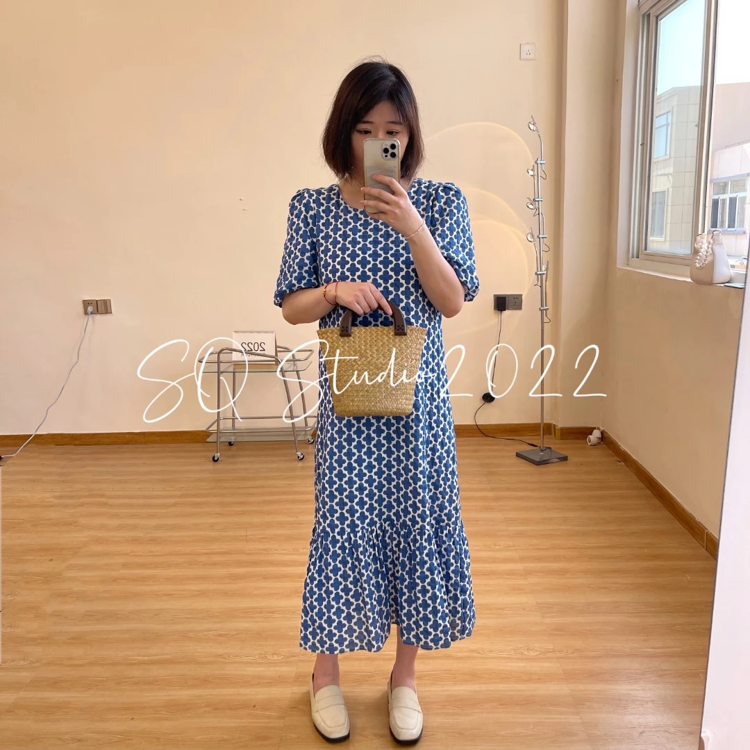 蓝精灵四叶草蓝色显瘦遮肚子碎花连衣裙 卡码拍大