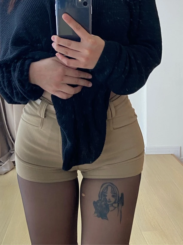 【你伍老板娘】 高光腿精神裤系列闭眼囤四季款巨巨好穿的两色短裤