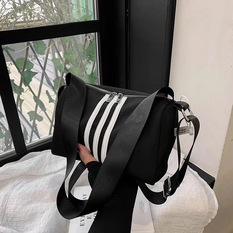 简约轻便休闲百搭单肩包