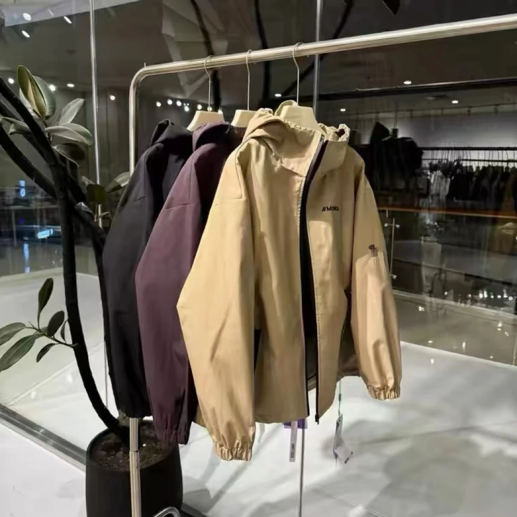 V家 190欧货绣字母小图案冲锋衣外套