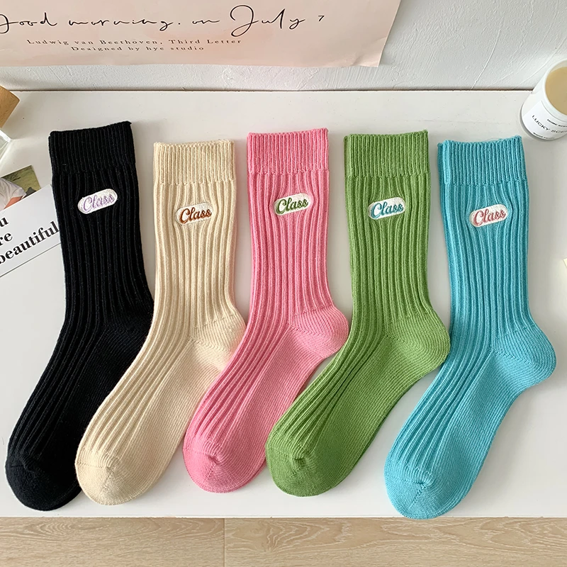 粗针字母刺绣袜子女春秋新款日系百搭运动中筒袜女堆堆ins潮棉袜