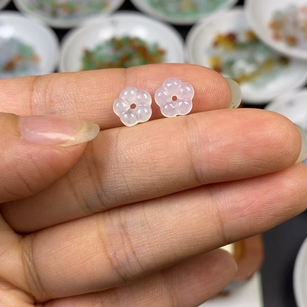 【闪购商品】翡翠颈饰未镶嵌三***立